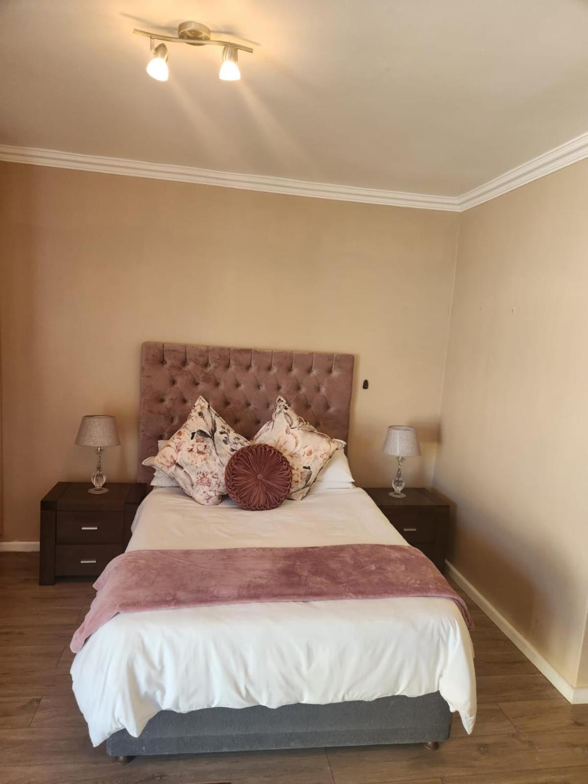 Jenvey House Selfcatering Apartments & Bnb Port Elizabeth Eksteriør billede